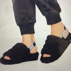 UGG Women's Black Fluff Yeah Slide Slipper NWOT